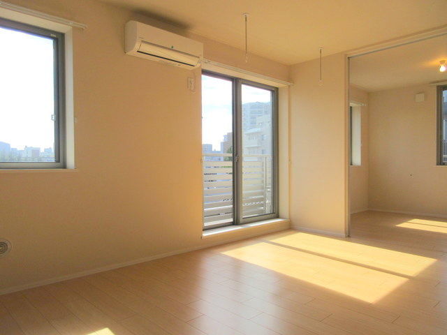 居室・リビング　★明るい綺麗なリビング★