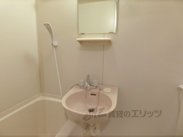 洗面設備　給湯器