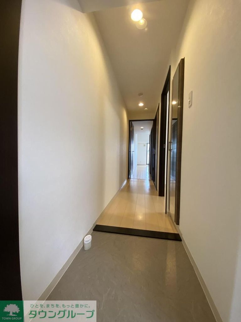 玄関　キッチン