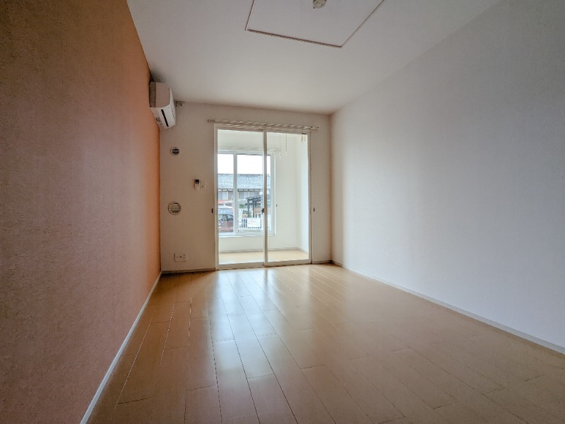 居室・リビング　図面と現状に相違がある場合には現状を優先