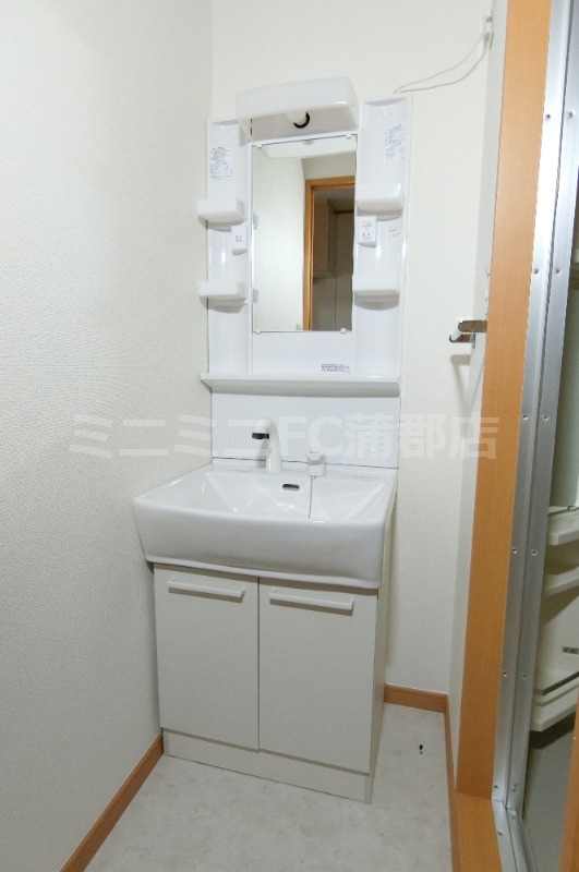 洗面設備　同タイプ