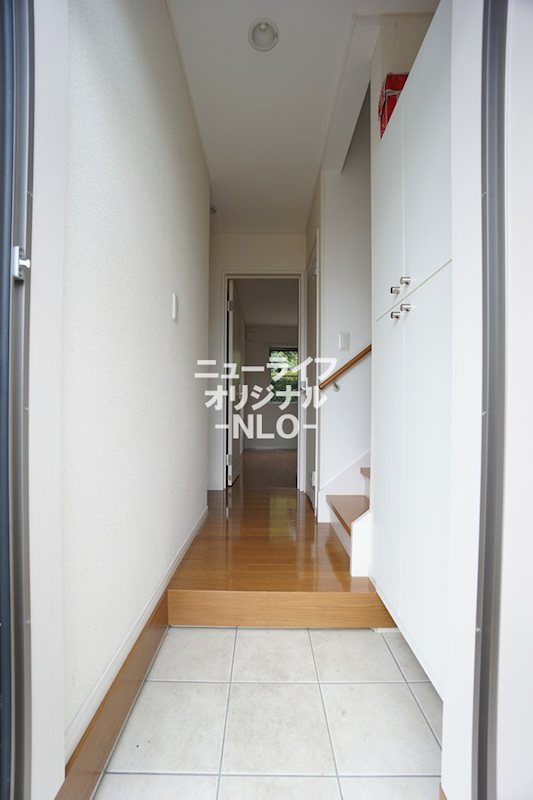 玄関　収納力の高いシューズボックスがあり、玄関が片付きます☆