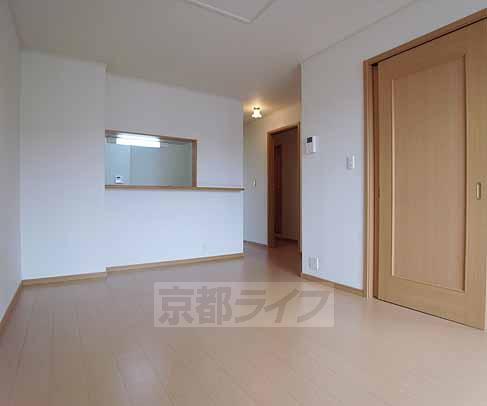 居室・リビング　広々リビングです！