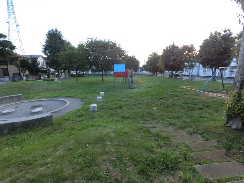 公園　君塚中央公園（公園）まで374m