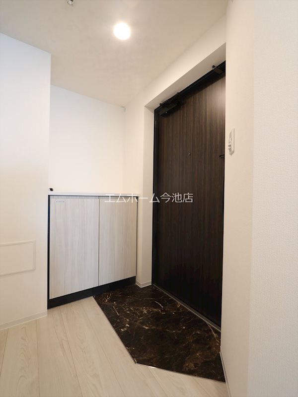 玄関　玄関（シューズボックス付）同仕様写真