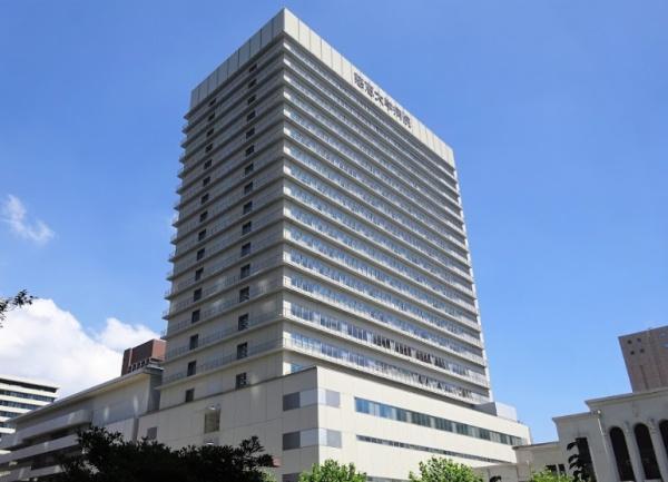 大学・短大　私立東京慈恵会医科大学（大学・短大）まで989m