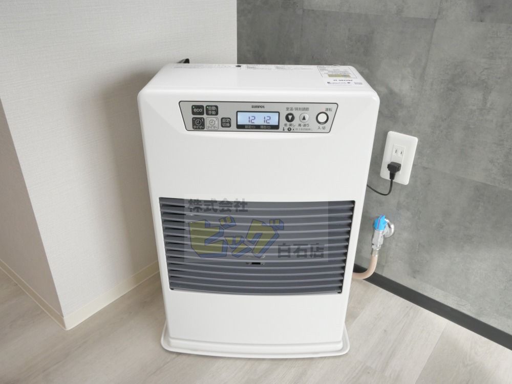 その他　冬は暖かく経済的な灯油ストーブがついています♪