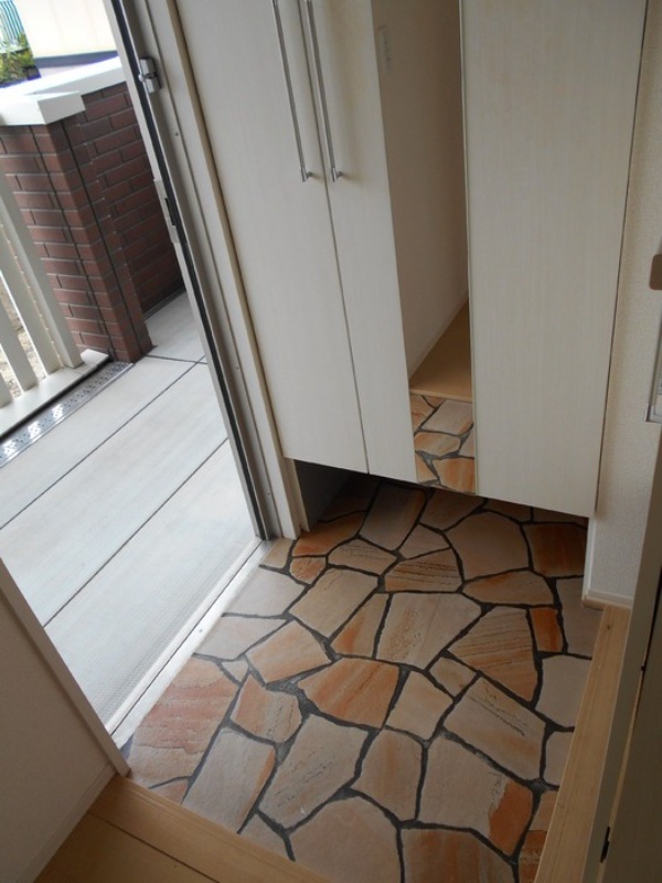 玄関　図面と現状に相違がある場合には現状を優先