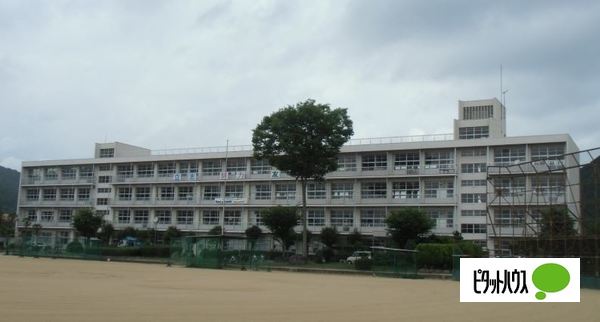 中学校　和歌山市立西脇中学校みらい分校（中学校）まで1446m