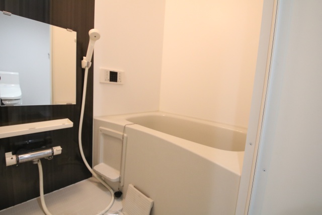 バス・シャワールーム　※別室の参考写真の為、現況優先です。