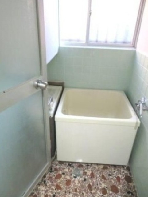 バス・シャワールーム　他部屋参考。