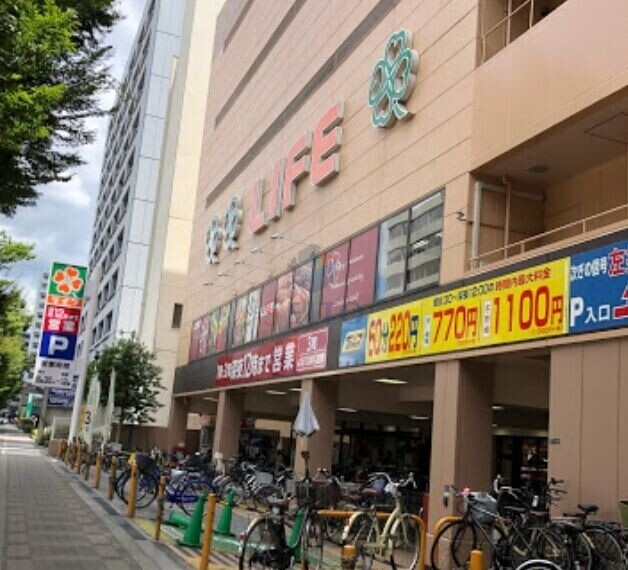 スーパー　ライフ本庄店（スーパー）まで378m