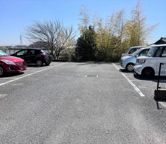 駐車場　駐車場完備です