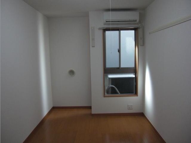 居室・リビング　室内