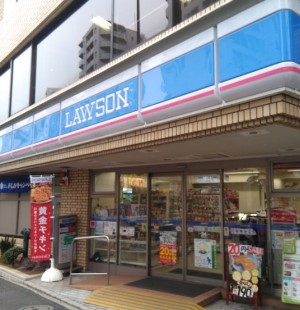 コンビニ　ローソン 北参道駅前店（コンビニ）まで145m