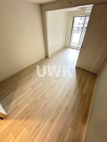 居室・リビング　※同間取り反転