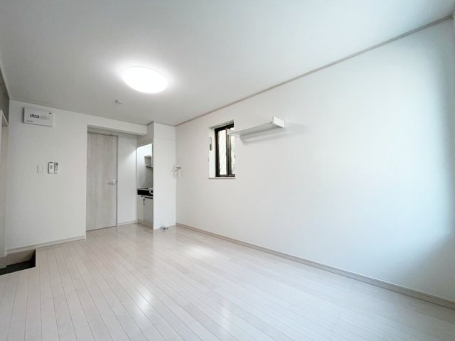 居室・リビング　別号室参考画像