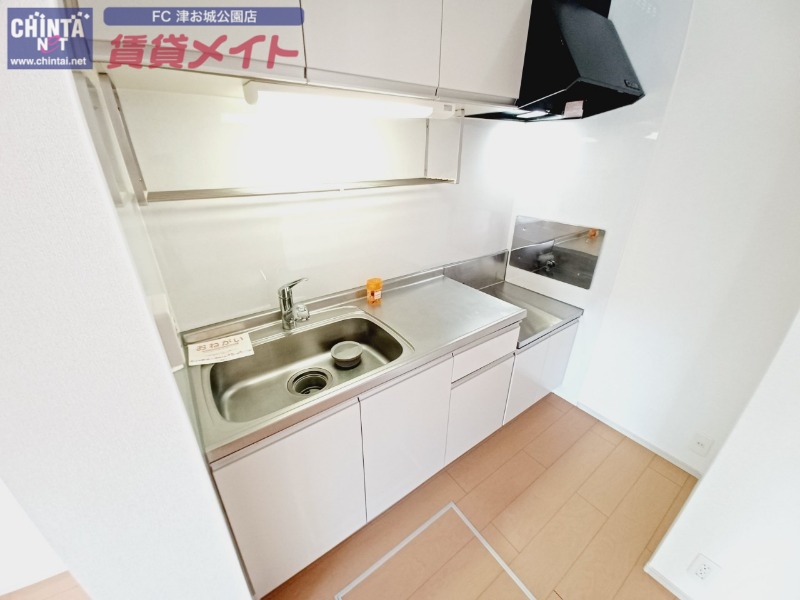 キッチン　反転タイプ参考写真