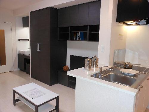 その他　同タイプモデルルーム写真　食器他装飾品類は付属しません。