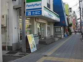 コンビニ　ファミリーマート 天下茶屋北一丁目店（コンビニ）まで495m