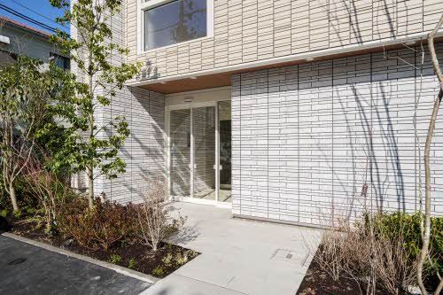 建物外観　エントランス