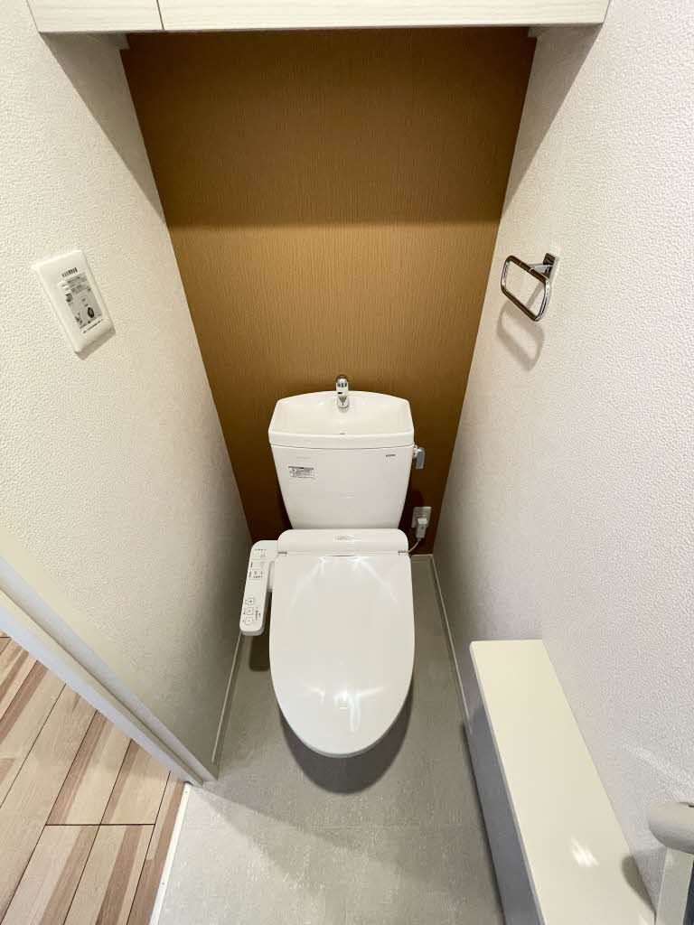 トイレ　トイレ