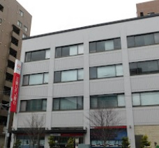 銀行　三菱UFJ銀行（銀行）まで300m