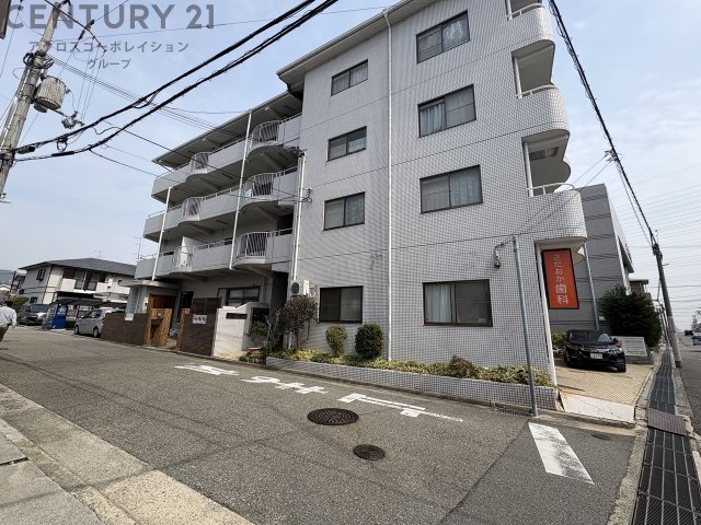 建物外観　近隣にドラッグストアあり！