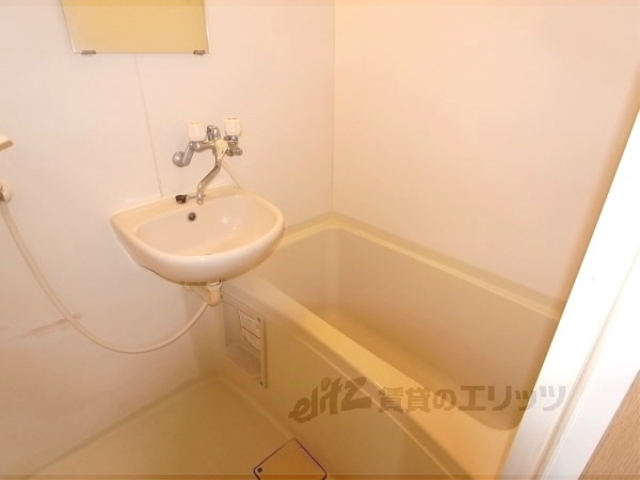 バス・シャワールーム　バス