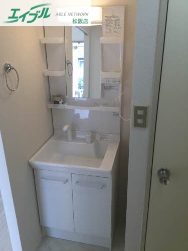 洗面設備　同型タイプ画像