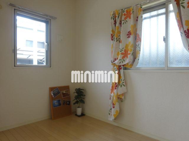 居室・リビング　こちらは寝室にどうぞ