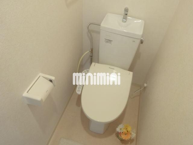 トイレ　温水洗浄便座のお手洗いです