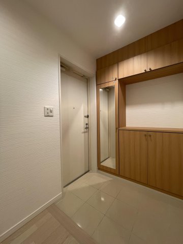 玄関　シンプルで使いやすい玄関です