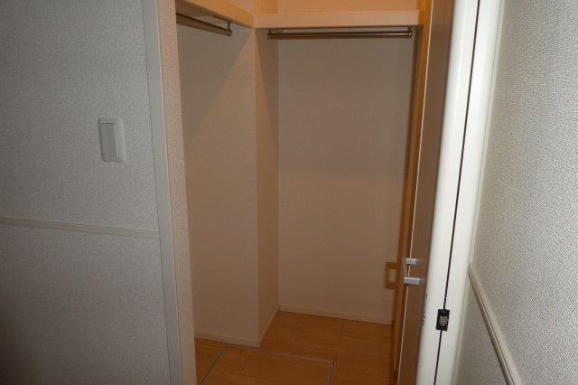 収納　ウォークインクローゼット