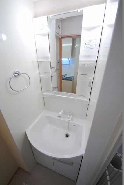 洗面設備　写真は２０５号室