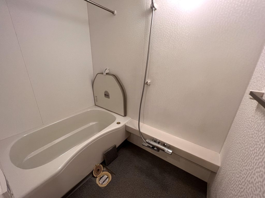 バス・シャワールーム　浴室乾燥機、追焚き機能付き