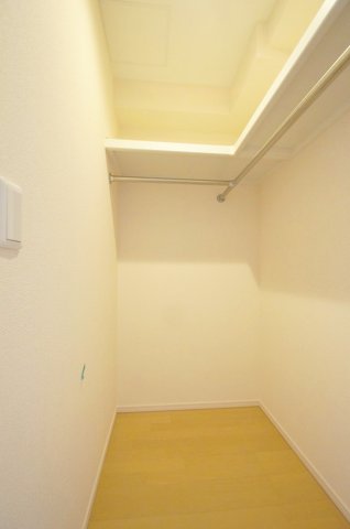 収納　「ウォークインクローゼット」あります。