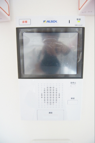 セキュリティ　来訪者が確認できる女性に安心の「TVモニターホン」