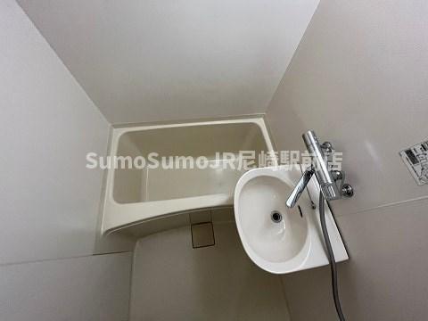 洗面設備　使いやすい洗面所です