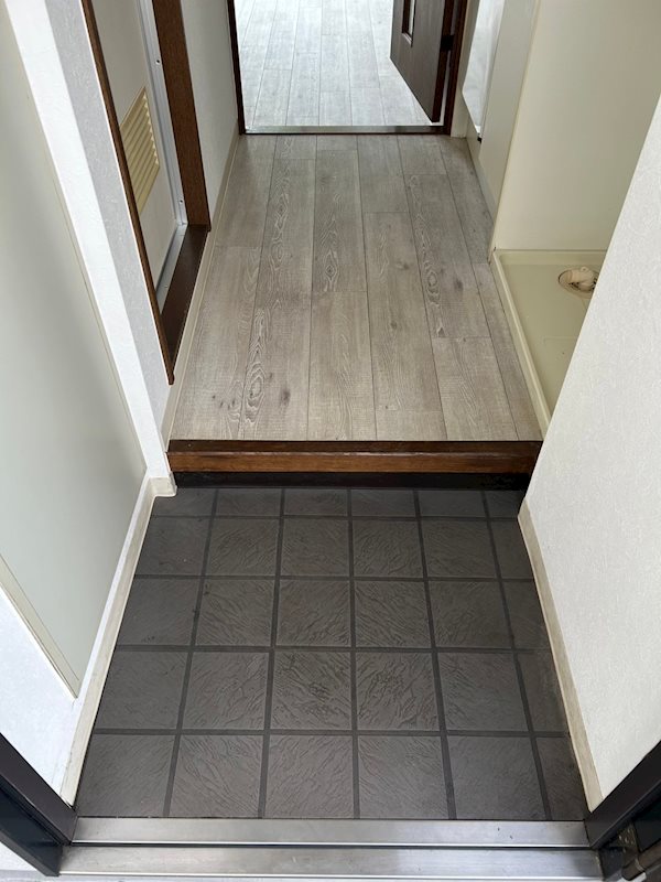 玄関　前回募集時の写真です