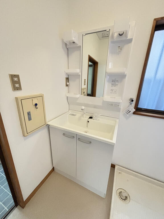 洗面設備　1階洗面化粧台新品♪