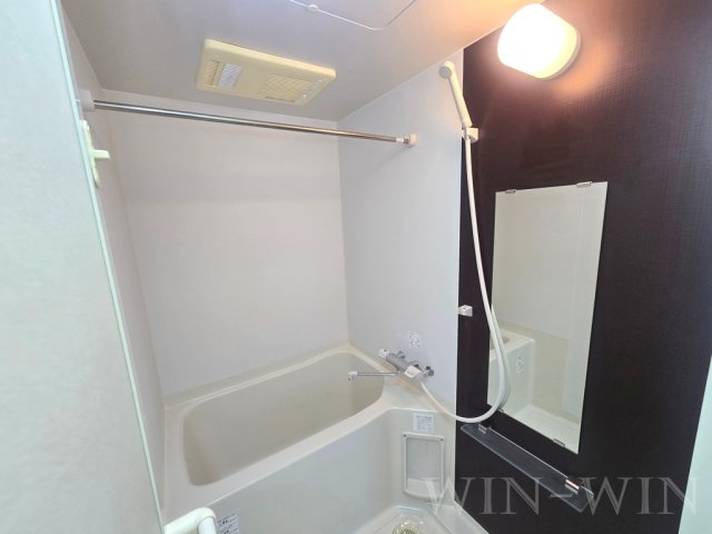 バス・シャワールーム　イメージ（同建物内別部屋の写真です）