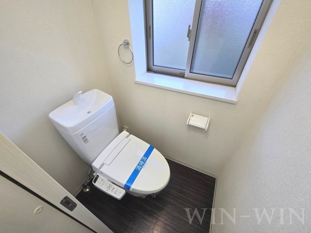 トイレ　イメージ（同建物内別部屋の写真です）