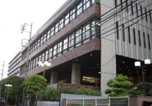 図書館　新宿区立中央図書館（図書館）まで1065m