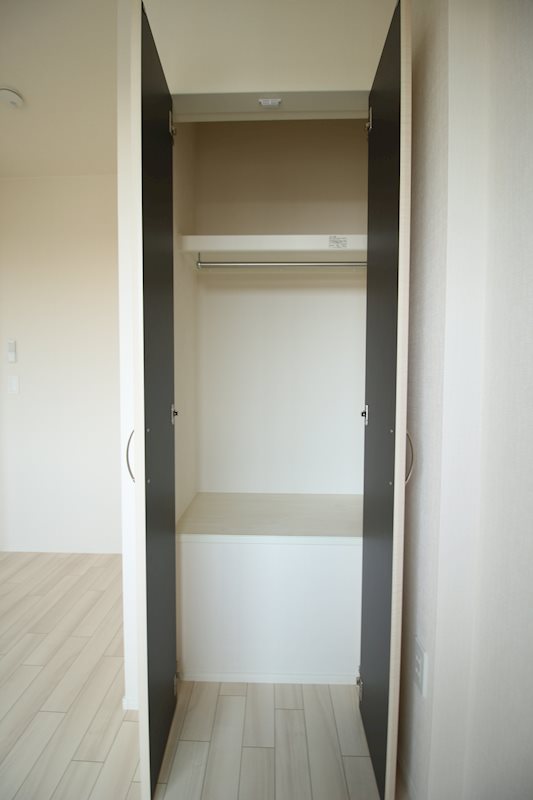 収納　写真は同施工会社の類似物件のものです。