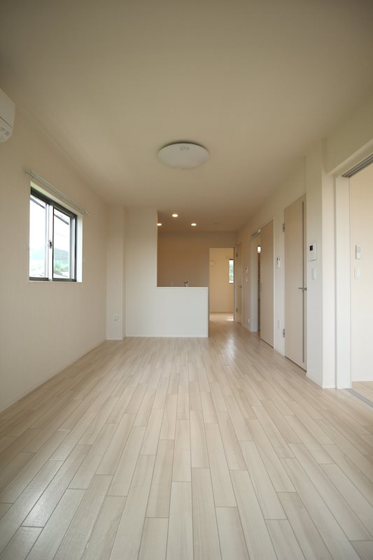 居室・リビング　写真は同施工会社の類似物件のものです。