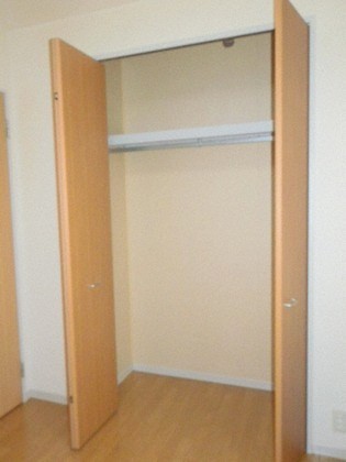 収納　衣類の収納に便利なクローゼットが付いています！