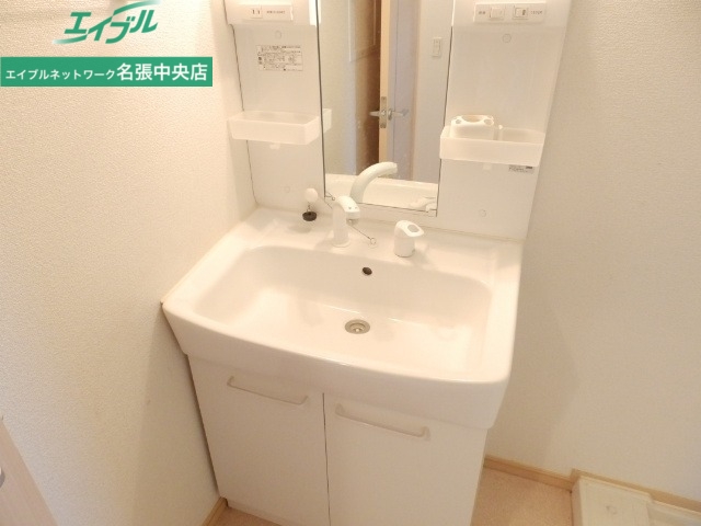 洗面設備　同タイプ反転