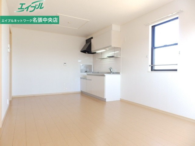 居室・リビング　同タイプ反転