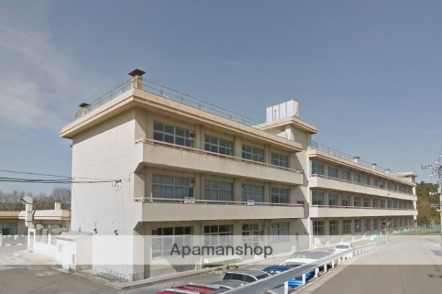 中学校　塩竈市立玉川中学校（中学校）まで507m